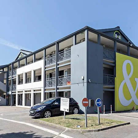 ホテル Rouen Parc Des Expos Zenith ル・グラン・ケヴィイー