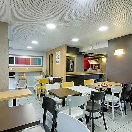 Hotel Rouen Parc Des Expos Zenith 2*
