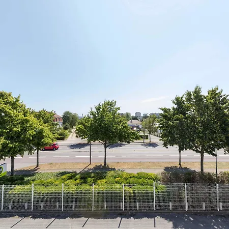 Hotel Rouen Parc Des Expos Zenith 2*